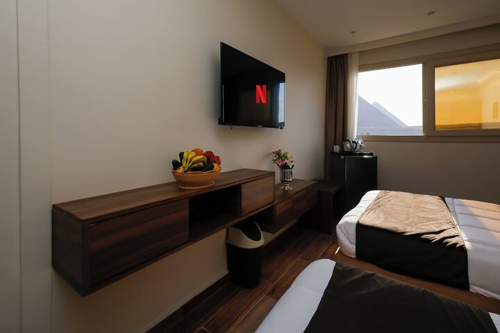 Room 28 of 68