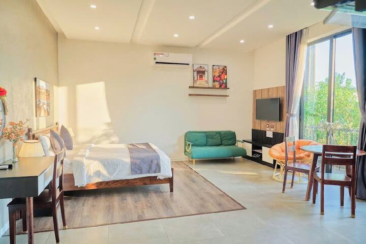 Room 52 of 108