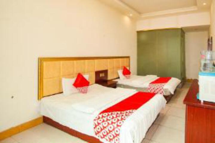 Room 10 of 11