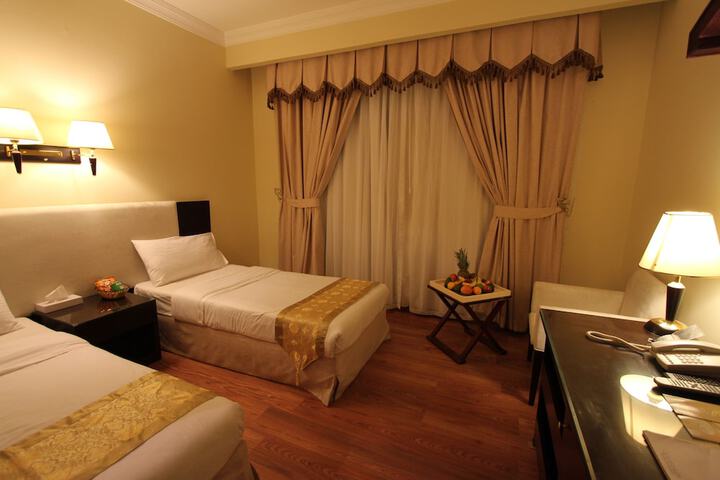 Room 13 of 29