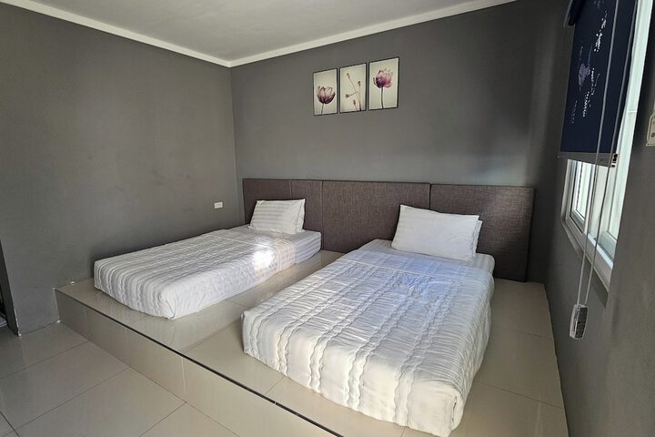 Room 4 of 35
