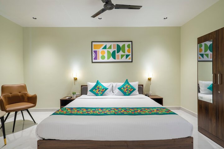 Room 13 of 44