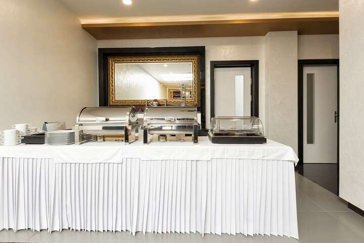 Breakfast/Coffee Service 206 of 267