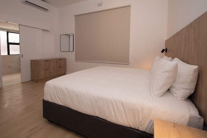 Room 19 of 37