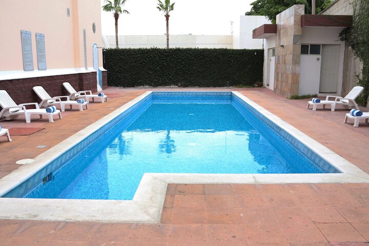 Pool Hotel