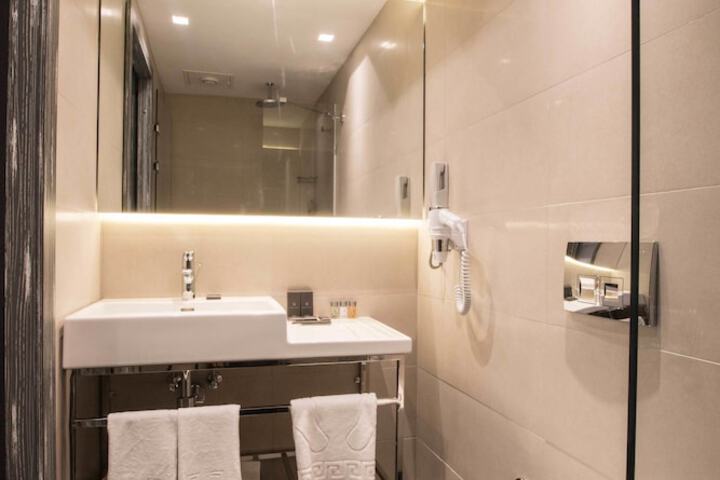 Clean Restrooms
