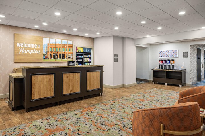 Hotel Interior 4 of 40