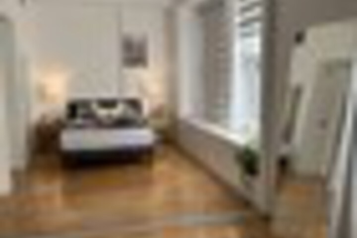 Room 98 of 516