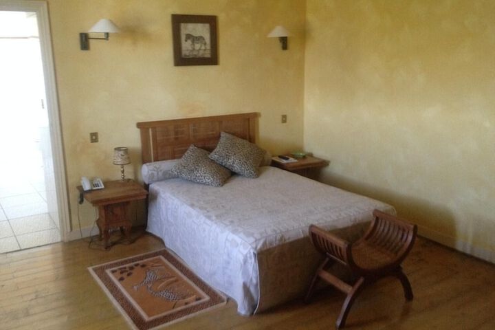 Room 8 of 27