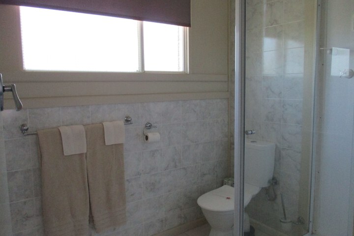 Room 105 of 123