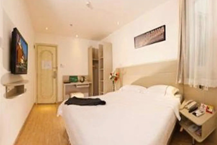 Room 3 of 4