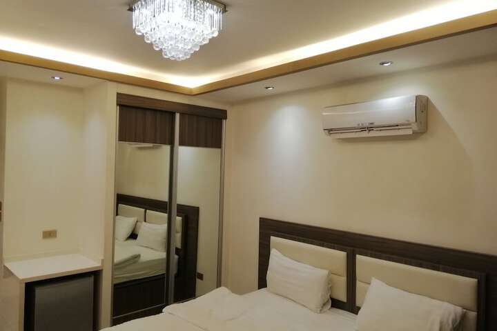 Room 5 of 37