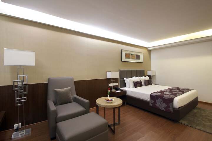 Room 8 of 31