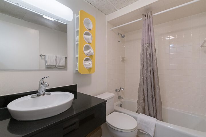 Bathroom amenities