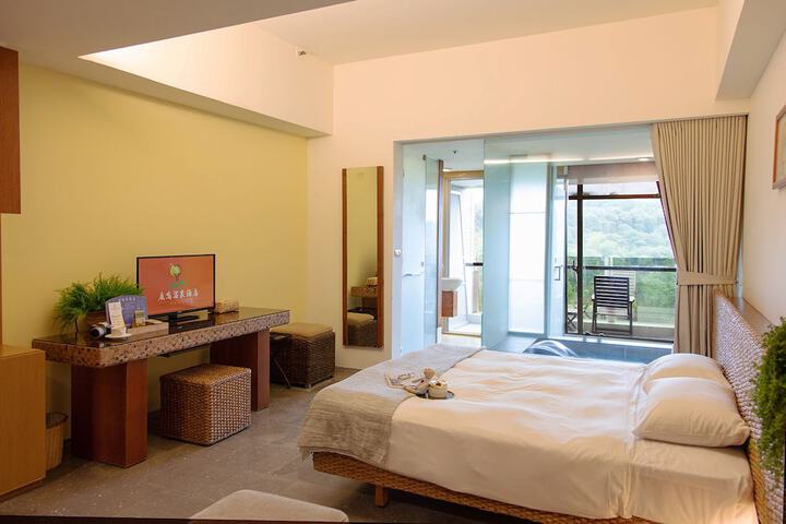 Room 14 of 50