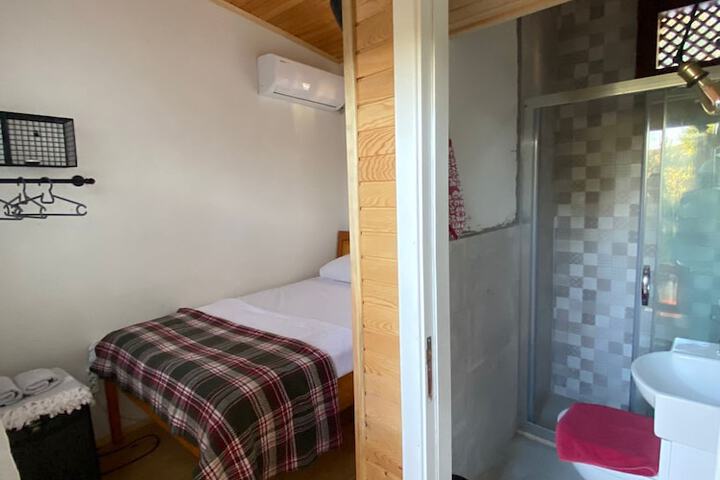 Room 17 of 72