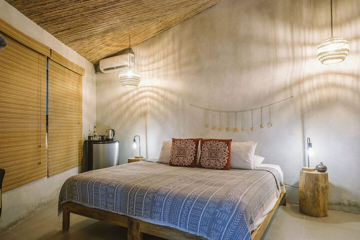 Room 6 of 26