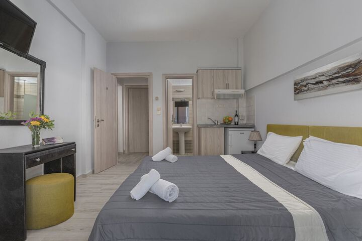 Room 4 of 39