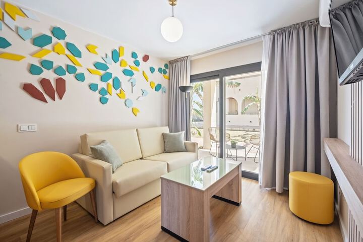 Room 14 of 63