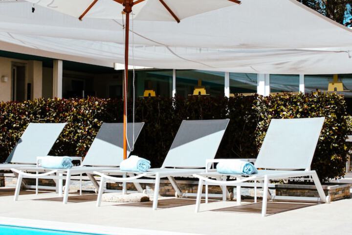 Pool 40 of 69