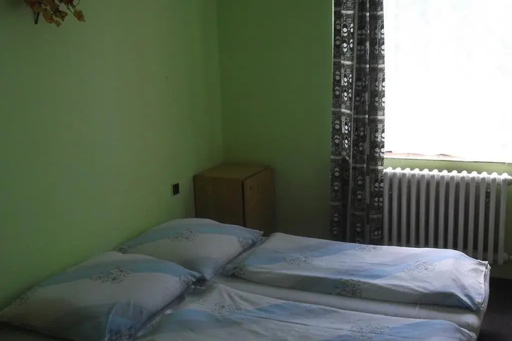 Room 3 of 13