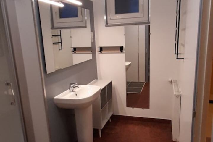 Room 26 of 46