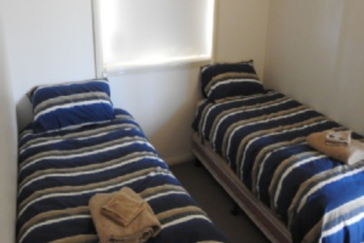 Room 248 of 372