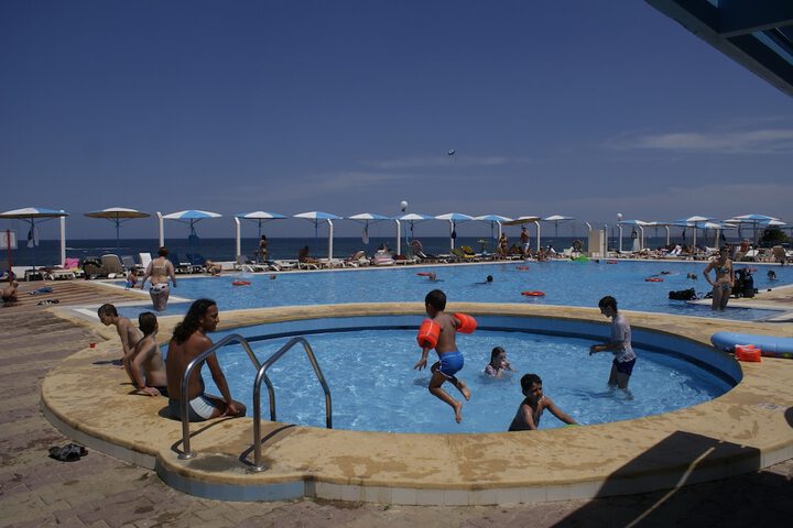 Hotel with Pool