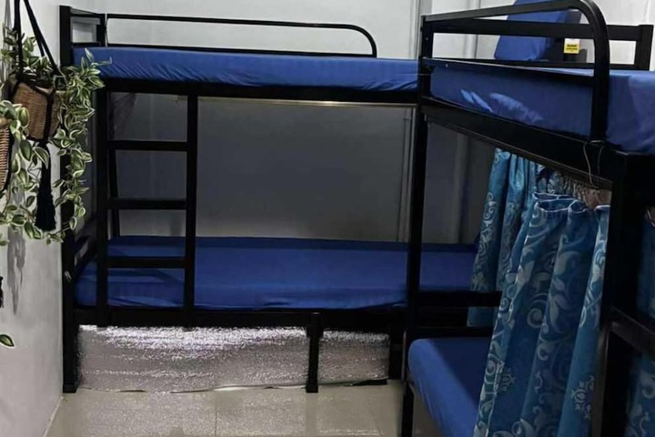 Room 12 of 27