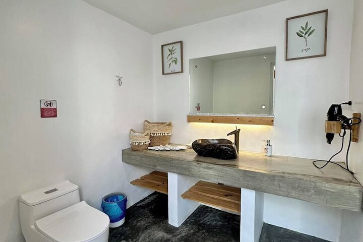 Room 14 of 62