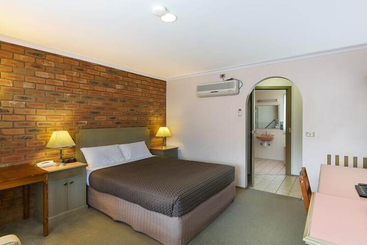 Room 12 of 29