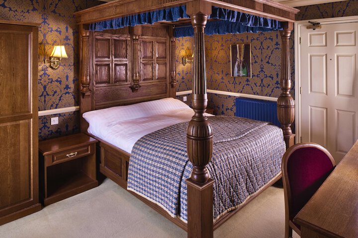 Room 45 of 206