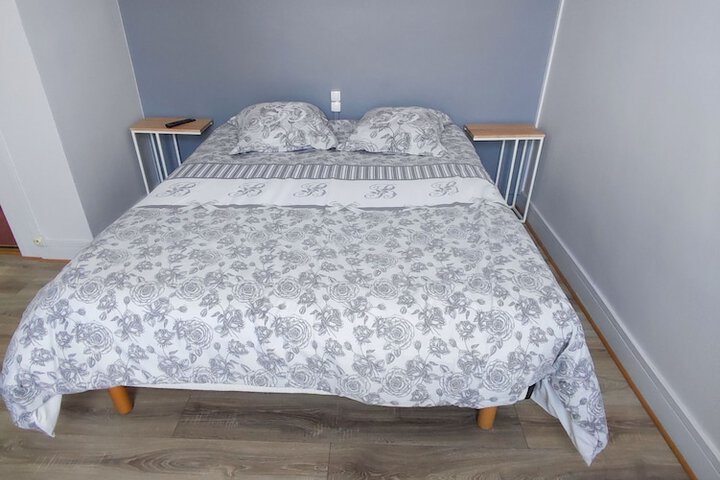 Room 7 of 14