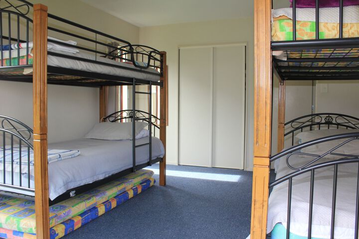 Room 32 of 41