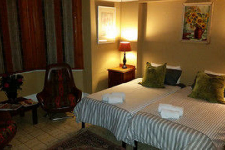 Room 13 of 27