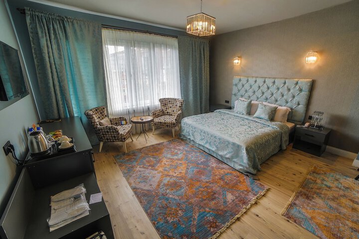Room 10 of 31