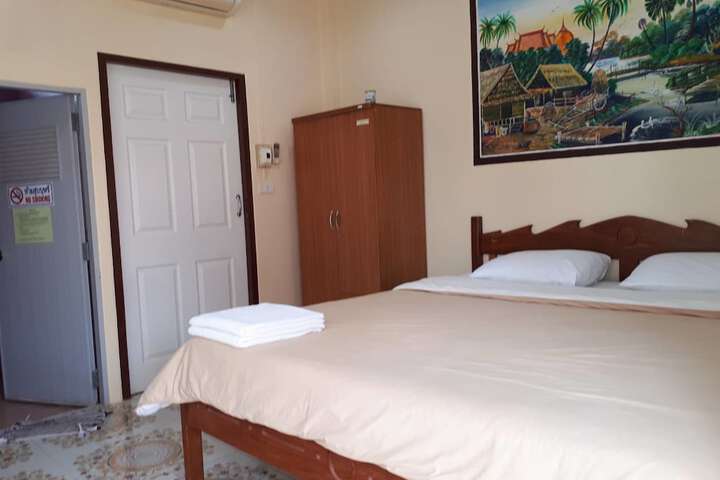 Room 2 of 23