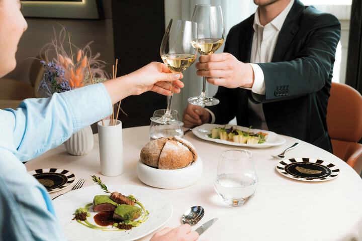 Dining 110 of 146