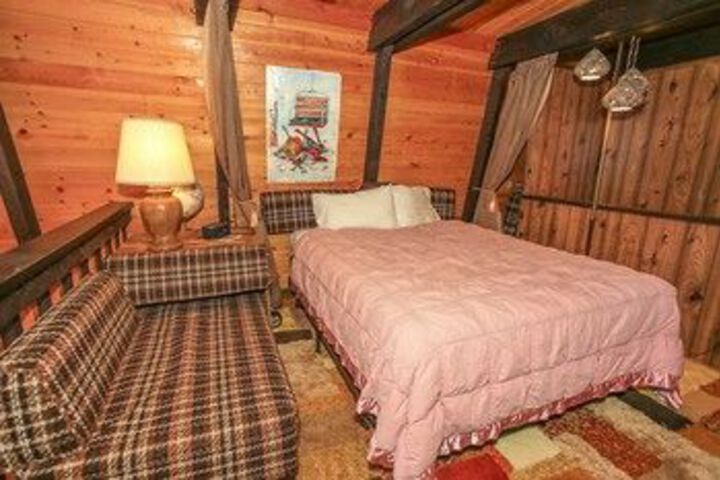 Room 10 of 26