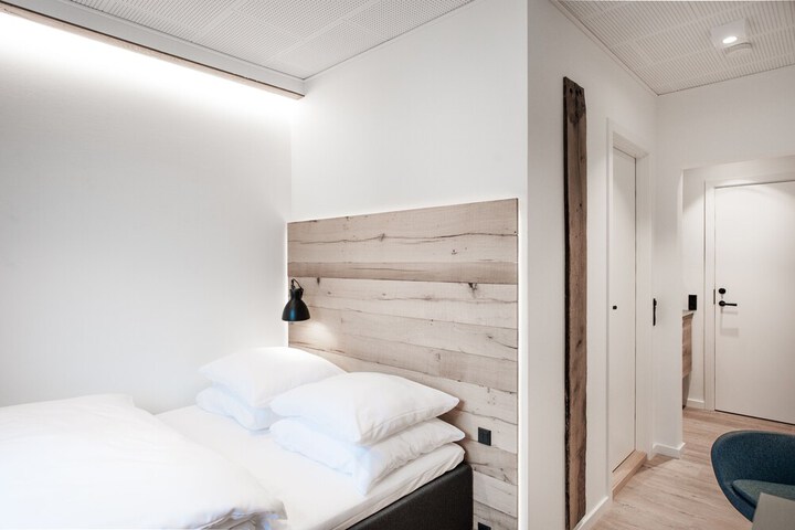 Room 37 of 61