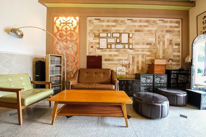 Hotel Interior 2 of 14