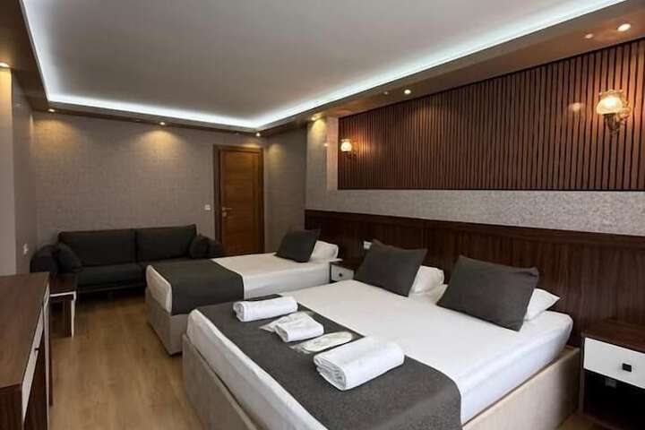 Room 5 of 24