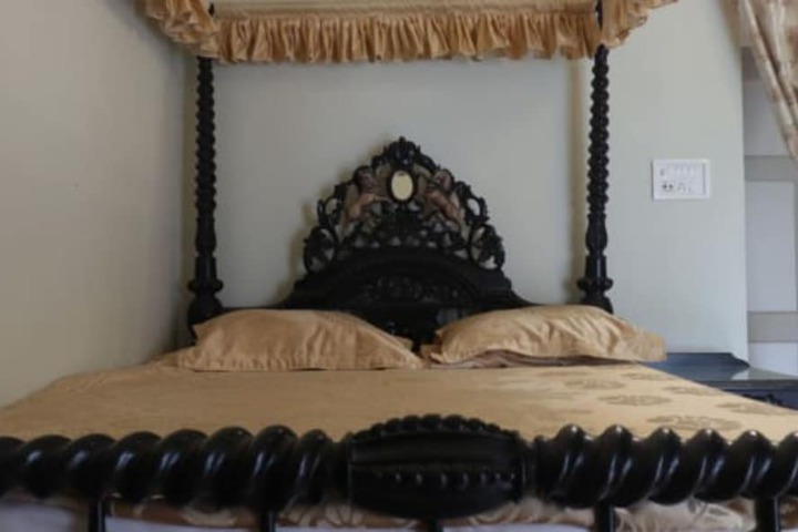 Room 6 of 60