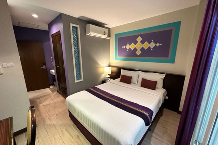 Room 17 of 61