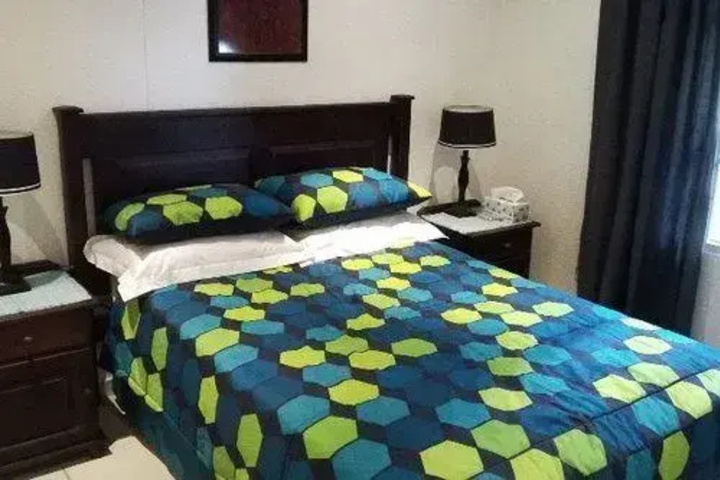 Room 6 of 17