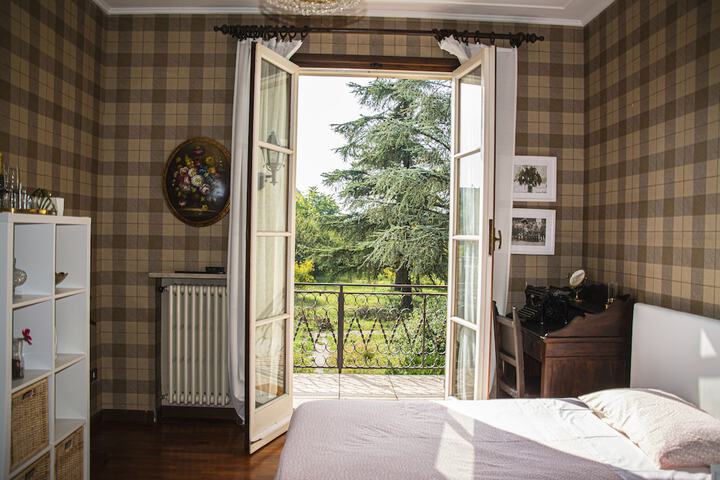 Room 27 of 31