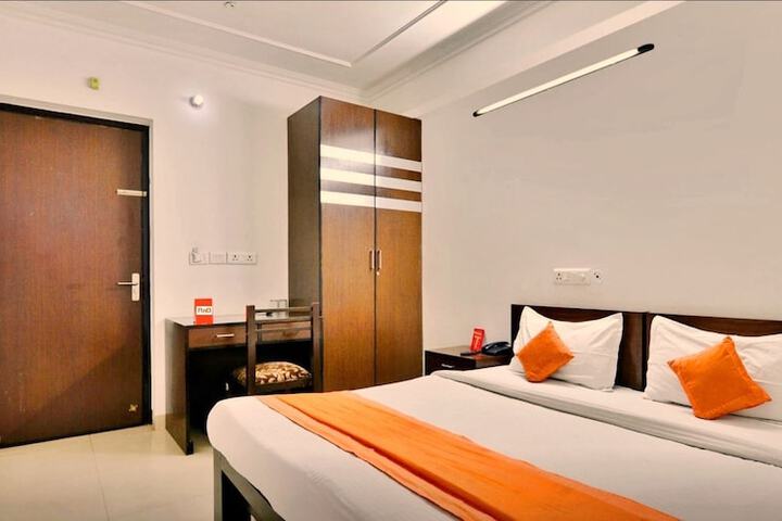 Room 12 of 64