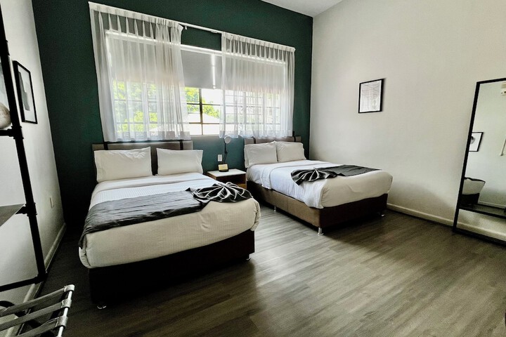 Room 18 of 53