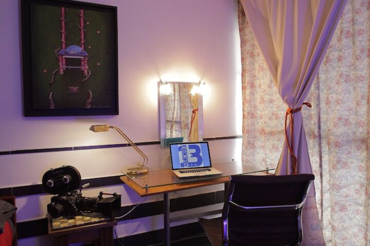 Room 7 of 80