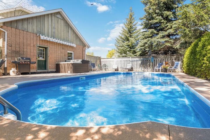 Pool 24 of 42